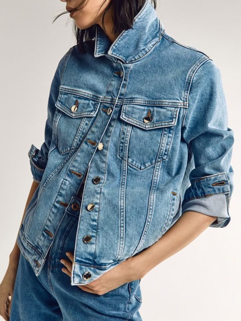 Classic Light Wash Denim Jacket Massimo Dutti
